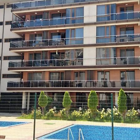 Апартаменти В Помориебей Комплекс Pomorie Exteriör bild
